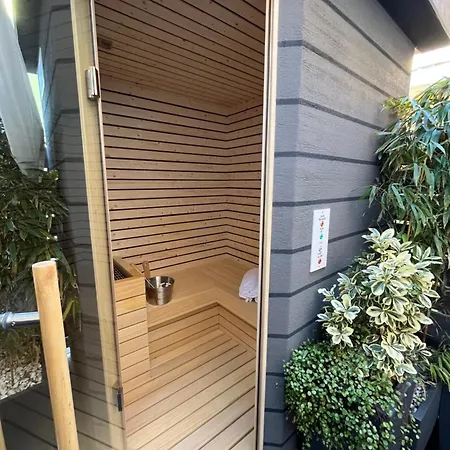 Panzió Sea Garden & 4*