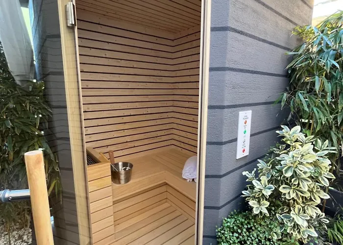 Bed & Breakfast Sea Garden & 4*