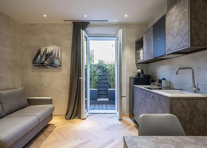 Sea Garden Apartments&rooms Bed & Breakfast