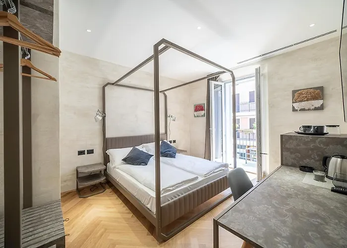 Sea Garden Apartments&rooms 4*